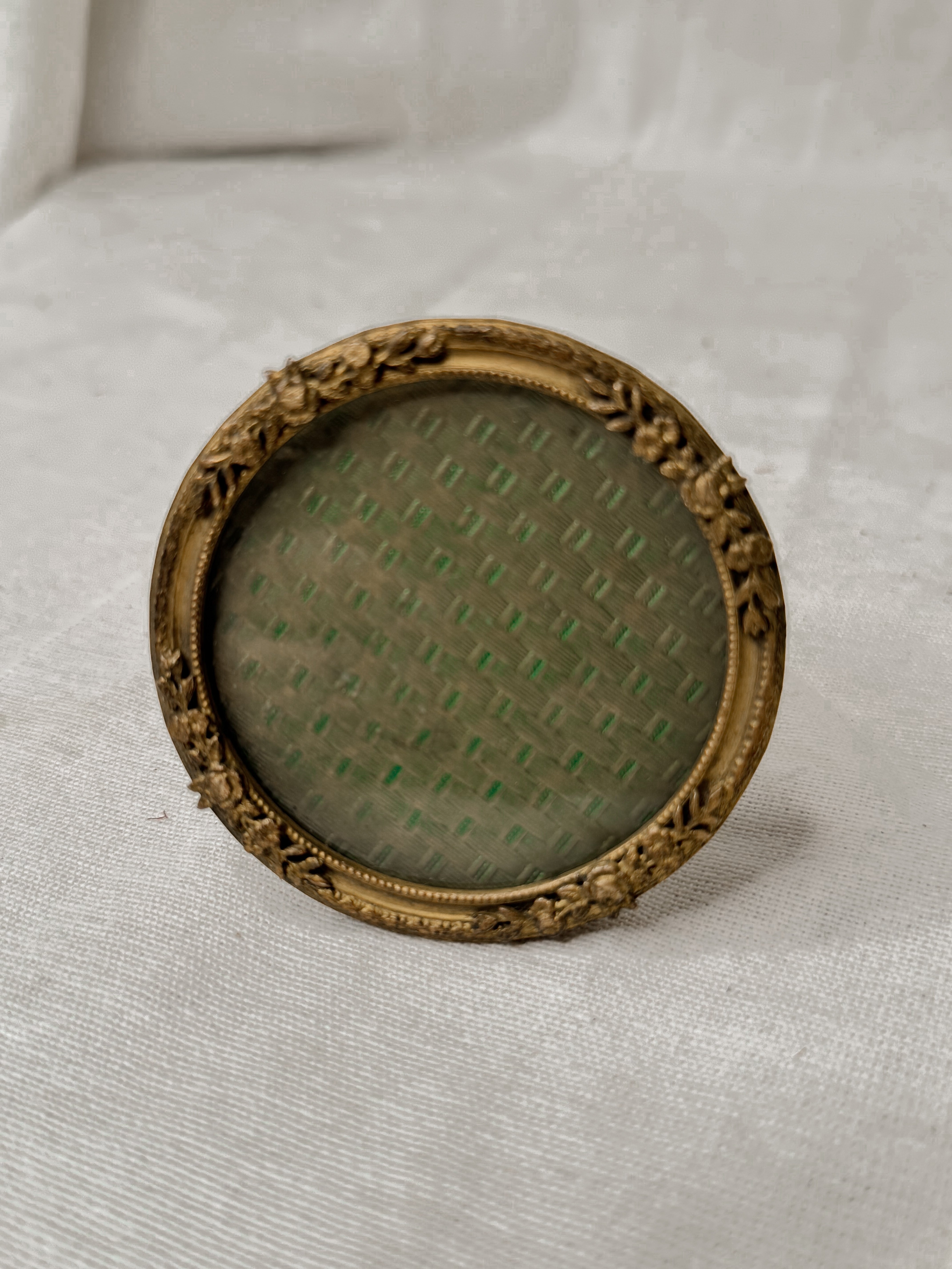 19th century gilded bronze frame ornament