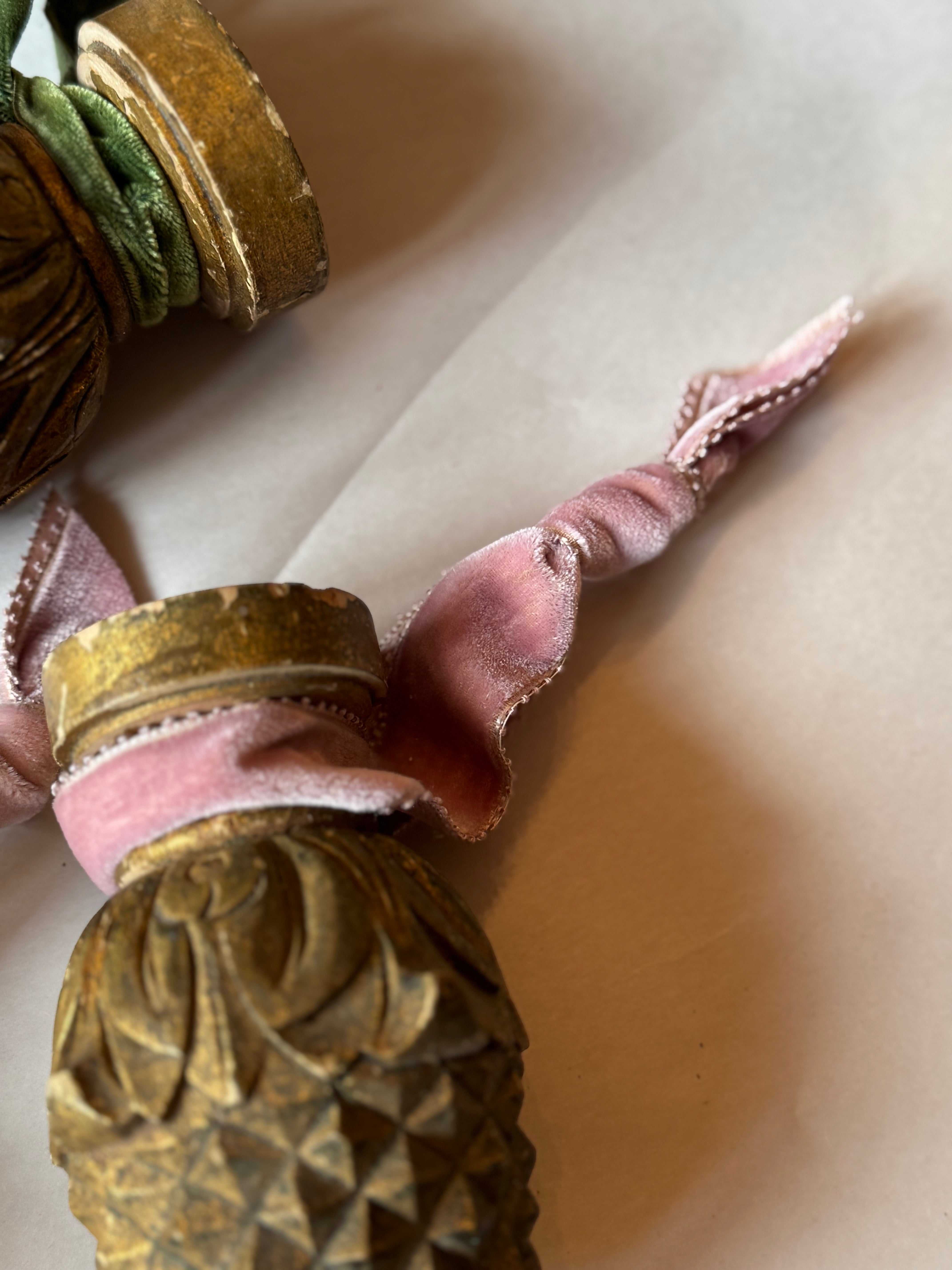 Gilded Wood Finial (c. 1910–1930) - green ribbon