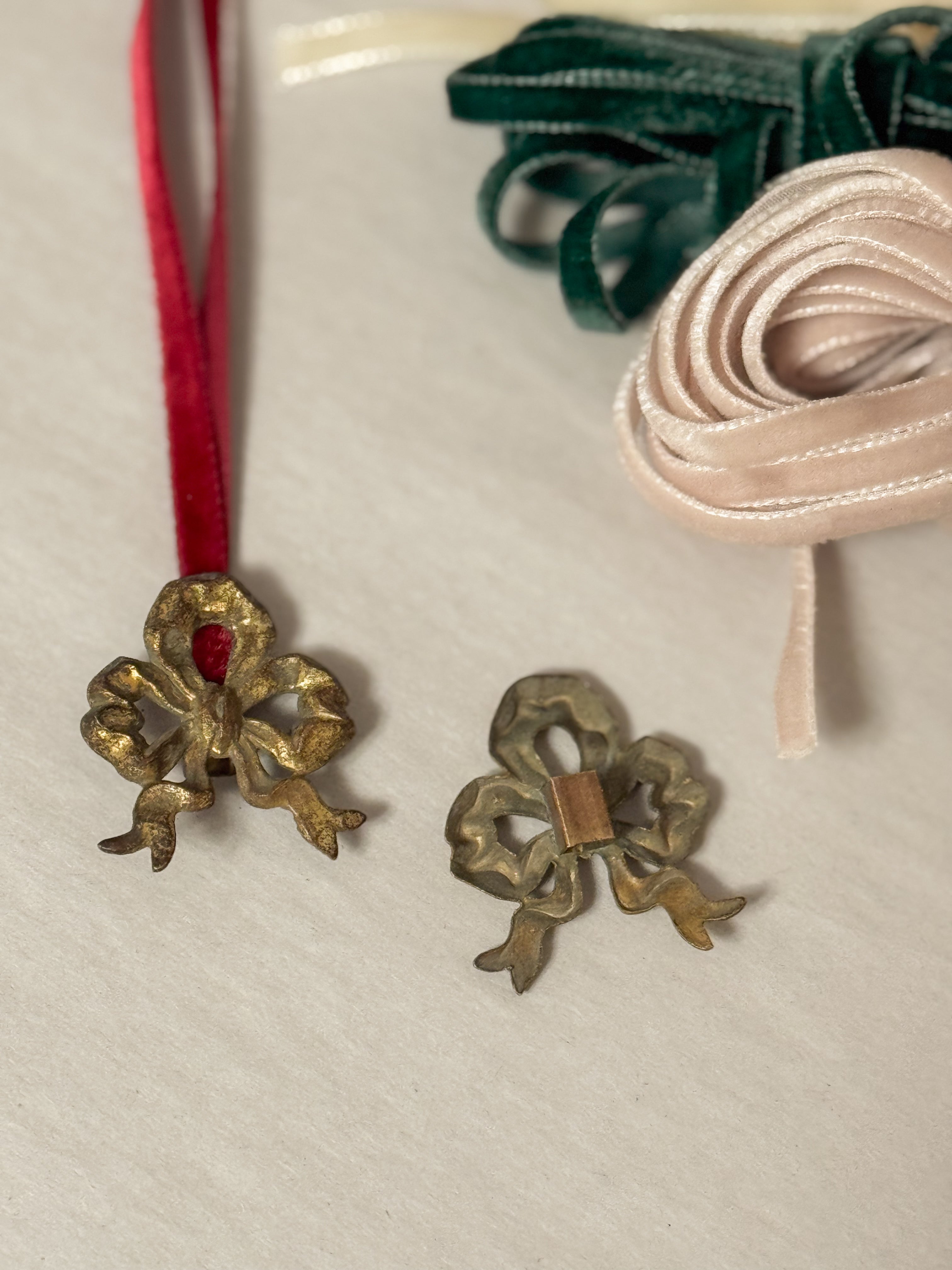 French brass bow ornament - small