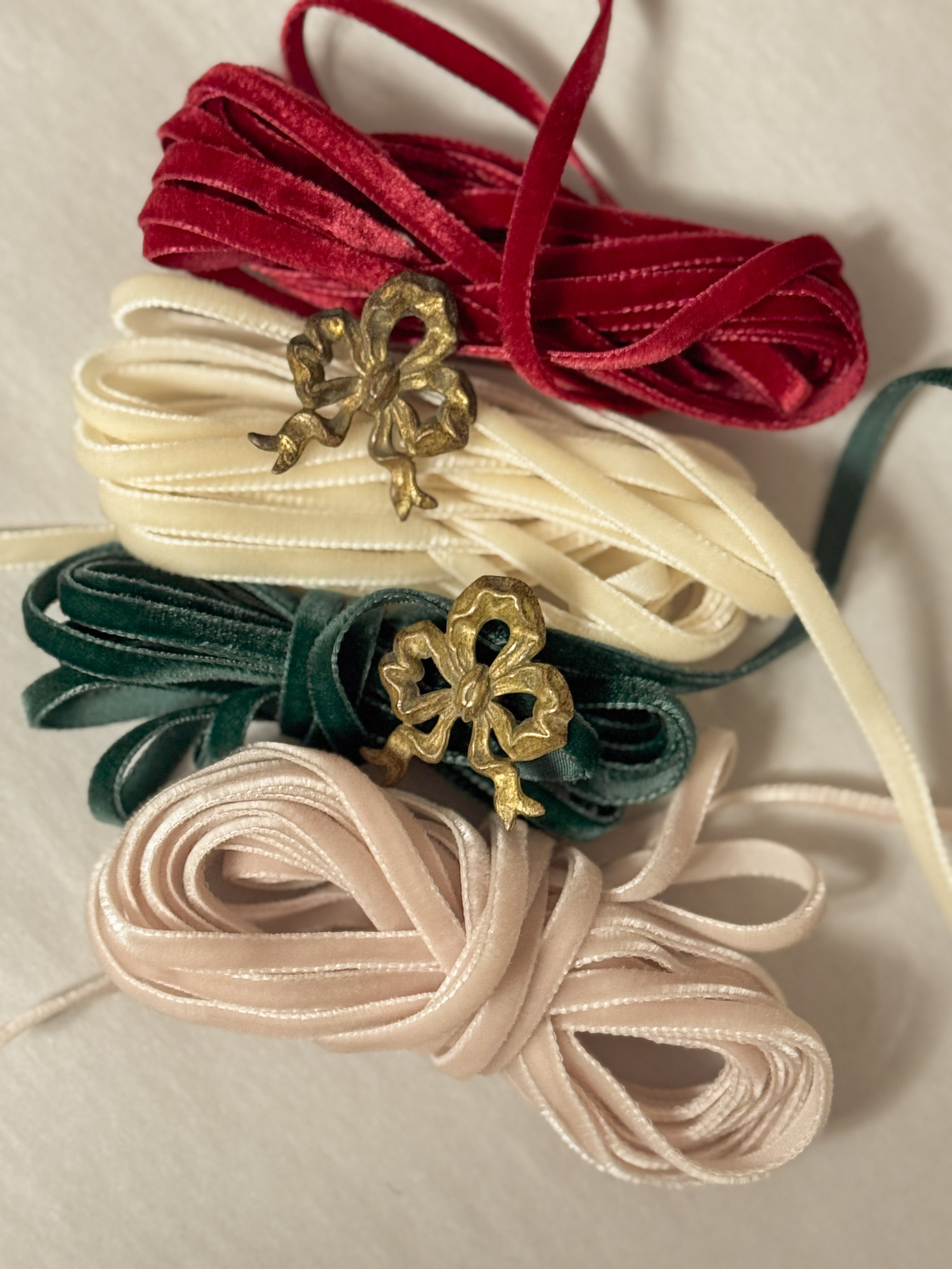 French brass bow ornament - small