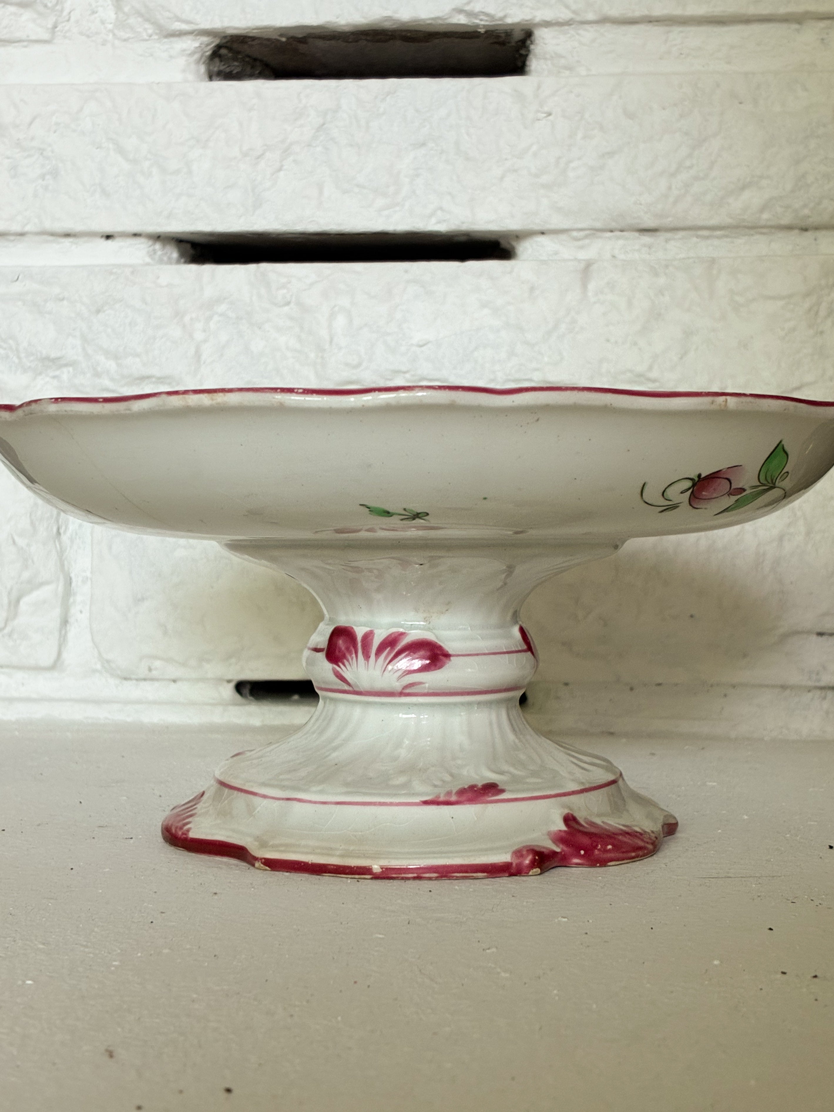 Antique French Lunéville Faïence Cake Plate, signed K&G, Light Rococo Bouquet