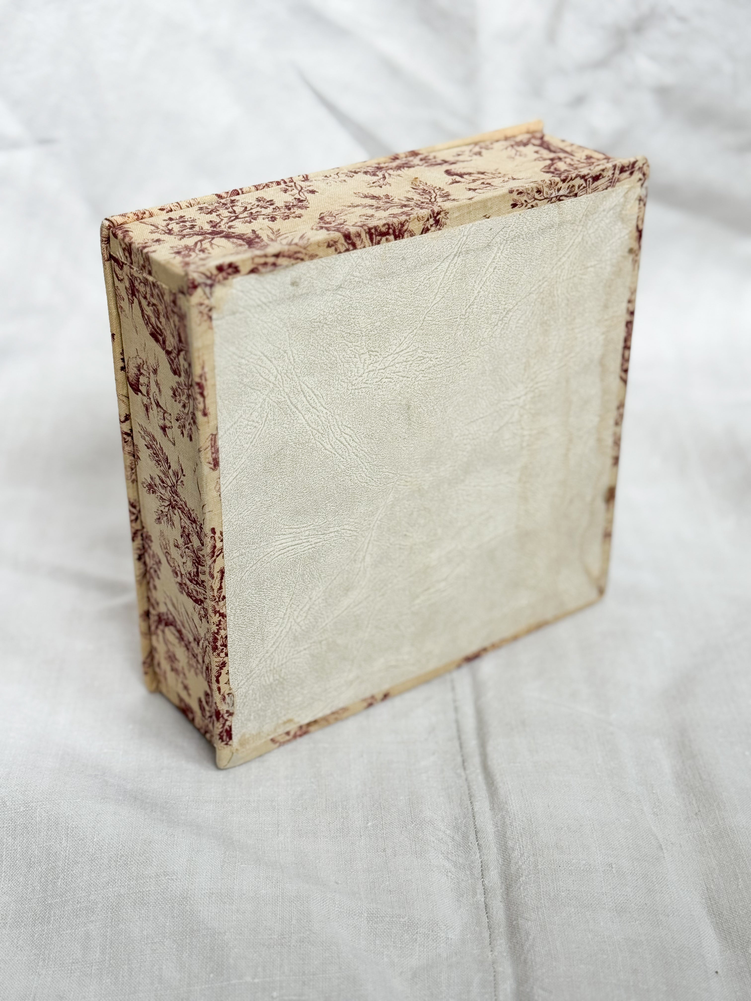 Antique Toile Box