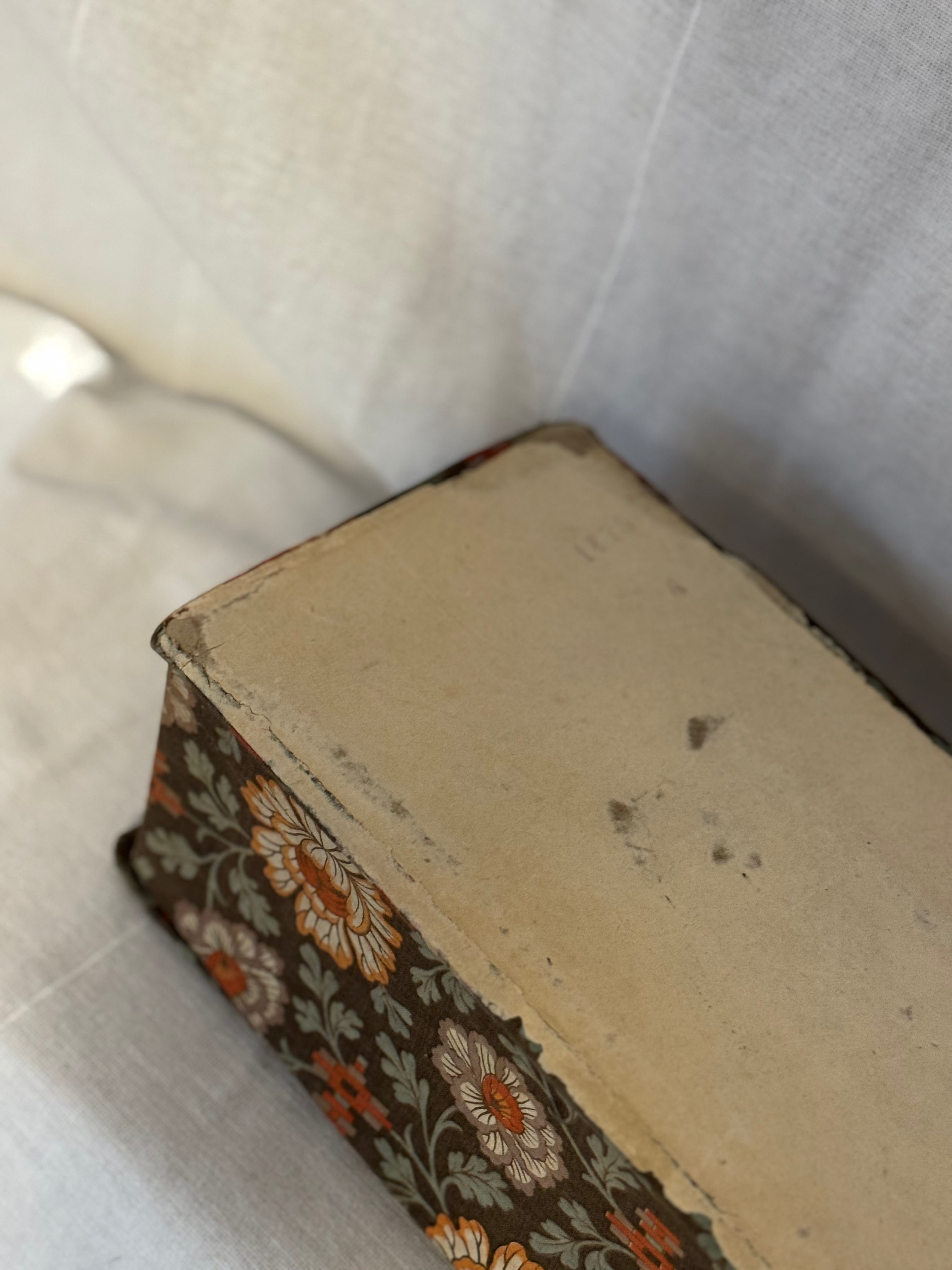 Belle Époque Fabric-Covered Keepsake Box with Portrait Lid