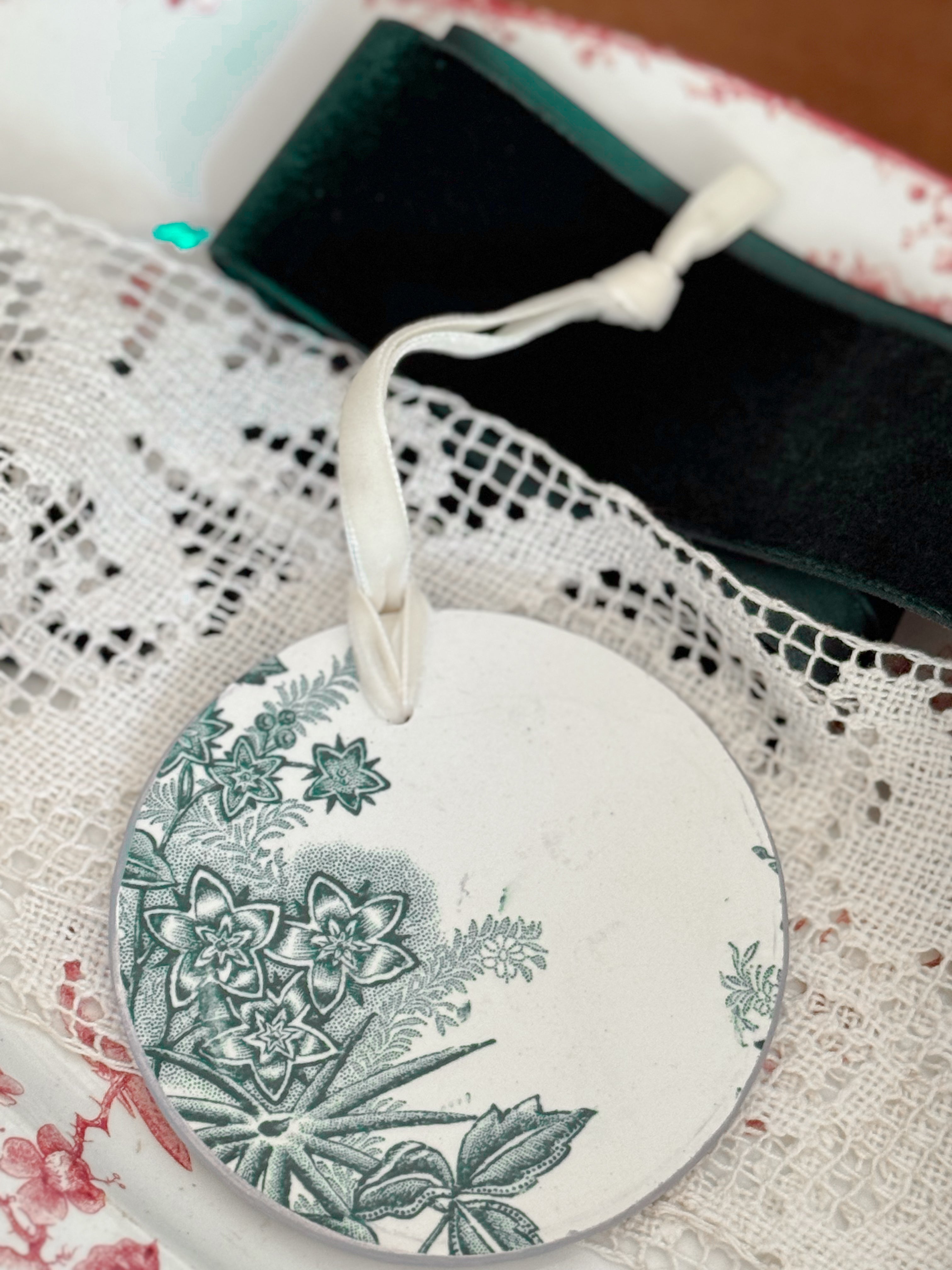 Antique plate fragment ornament - XL