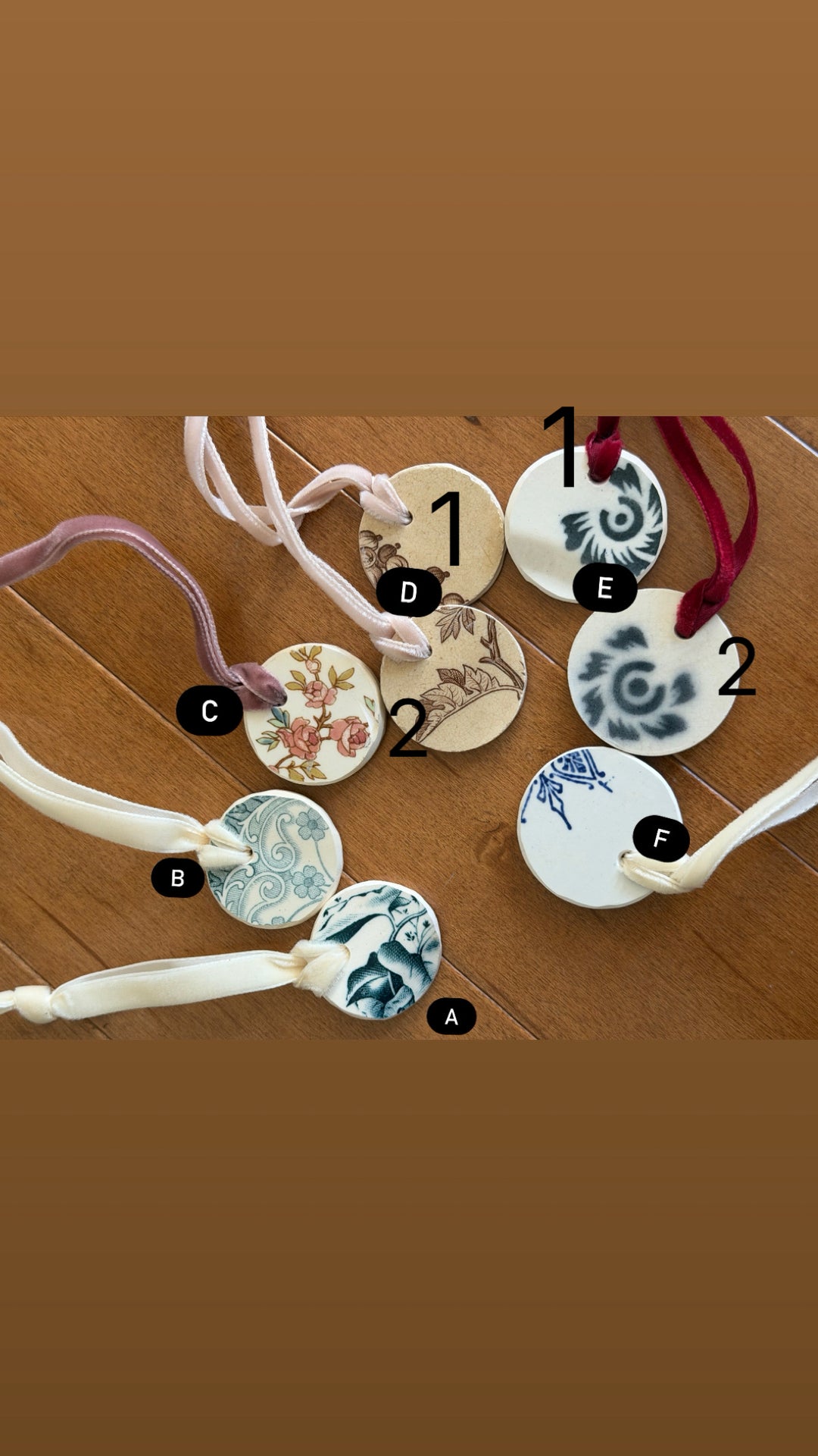 Antique plate fragment ornament - small