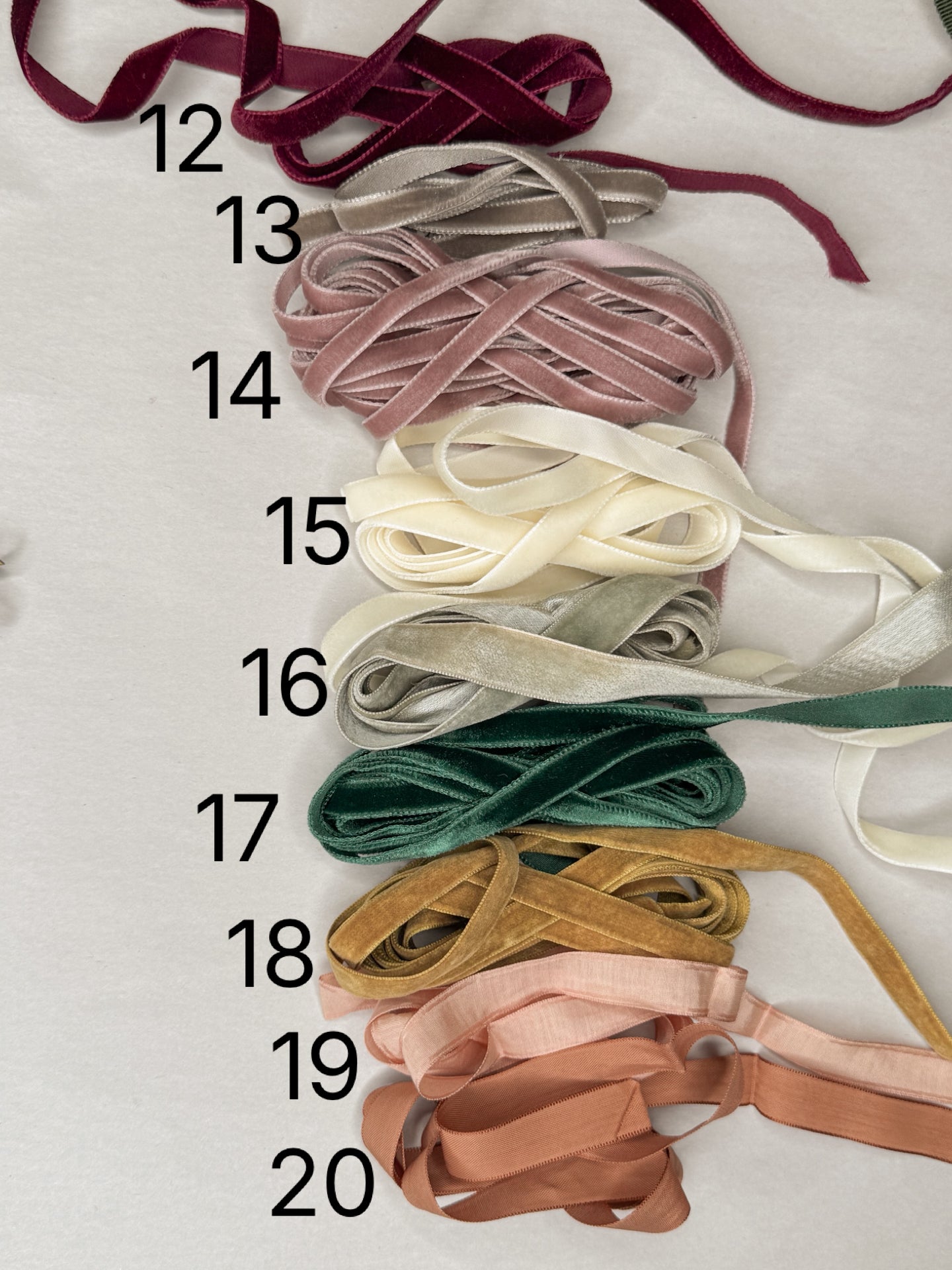 French brass bow ornament - large brilliant