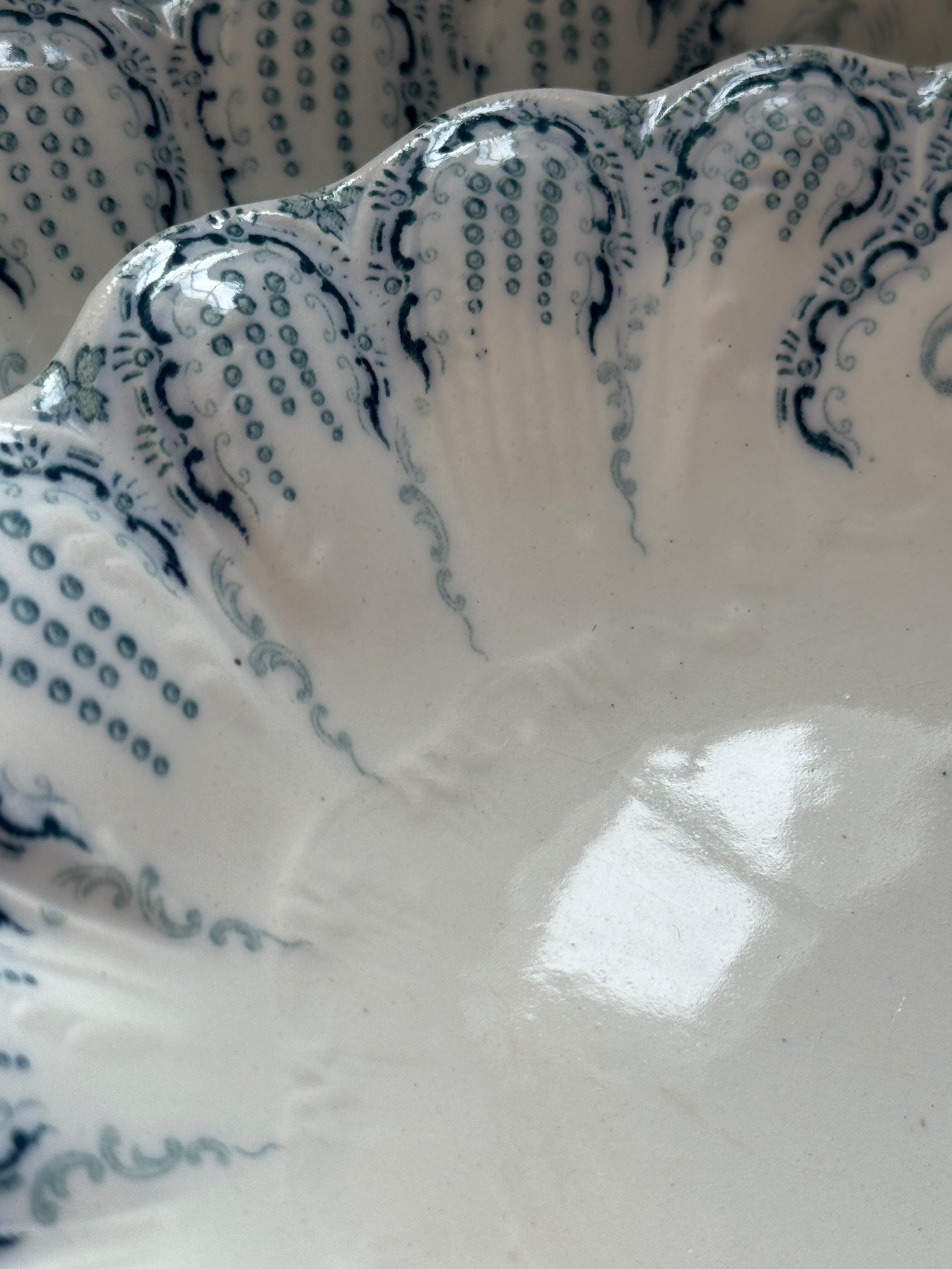 Saint-Amand Transferware Platter, Régence Pattern