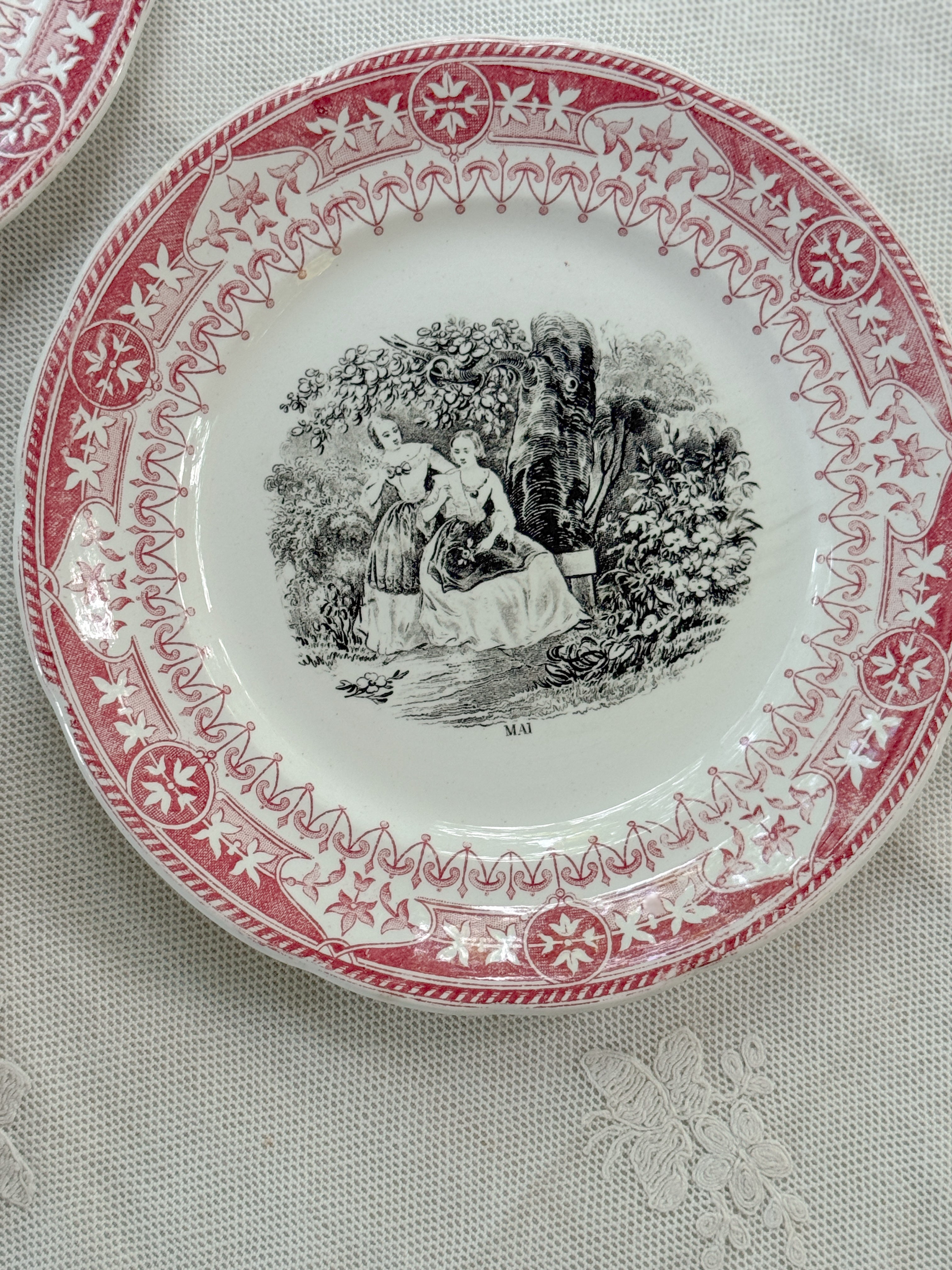 Antique French Talking Plate, Les Mois de l'Année à la Campagne, Digoin & Sarreguemines