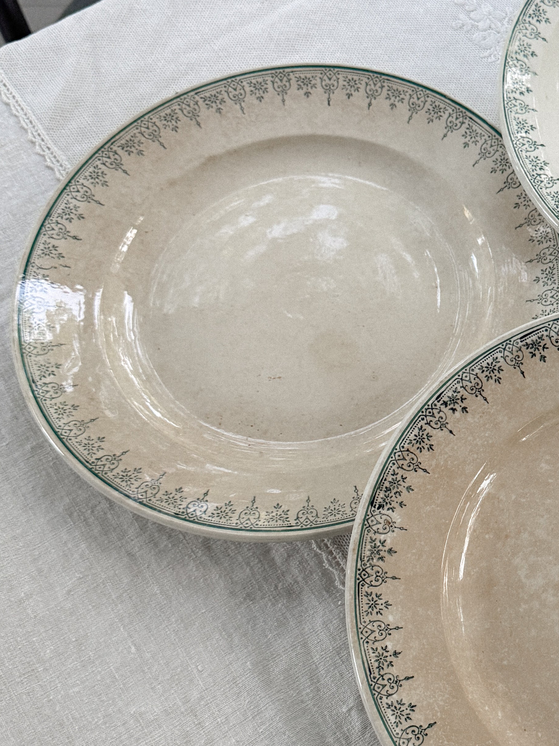 Lambrequin Transferware Platter, Saint-Amand
